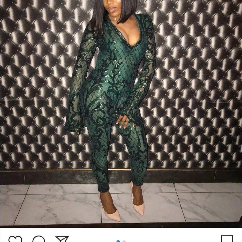 Bell Sleeves Green suit